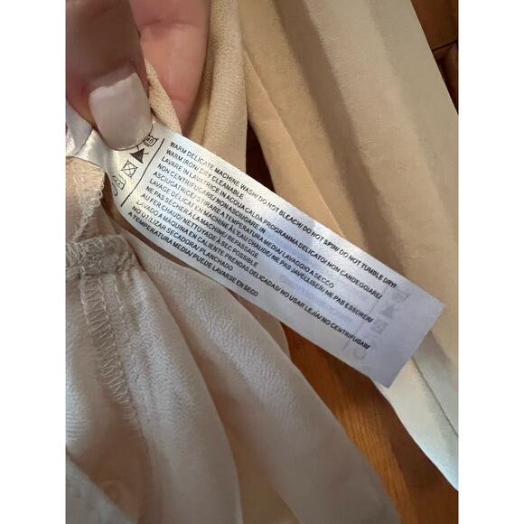 NWT Darling Women's Stephanie Chiffon Crochet Button Down Blouse Blush Size M - Picture 8 of 11